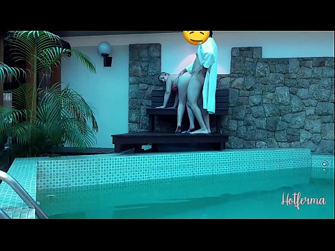 ❤️ Bulla ancillam ad piscinam invitat, sed fervido resistere non potuit Porn video  at la.trysex.ru